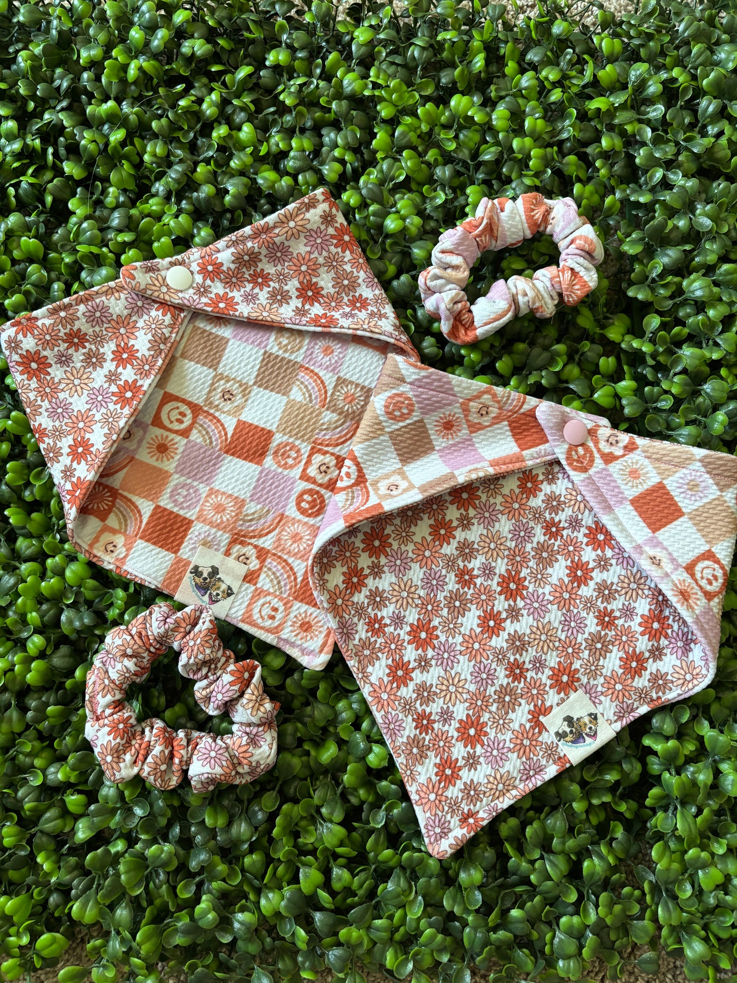 Retro Flower Scrunchie